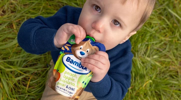 Knijpfruit: een handig zakje fruitpuree voor kleine ontdekkers!